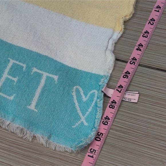 Victoria's Secret Limited Edition 2018 Oversized Striped Beach Towel Blanket - Picture 9 of 12